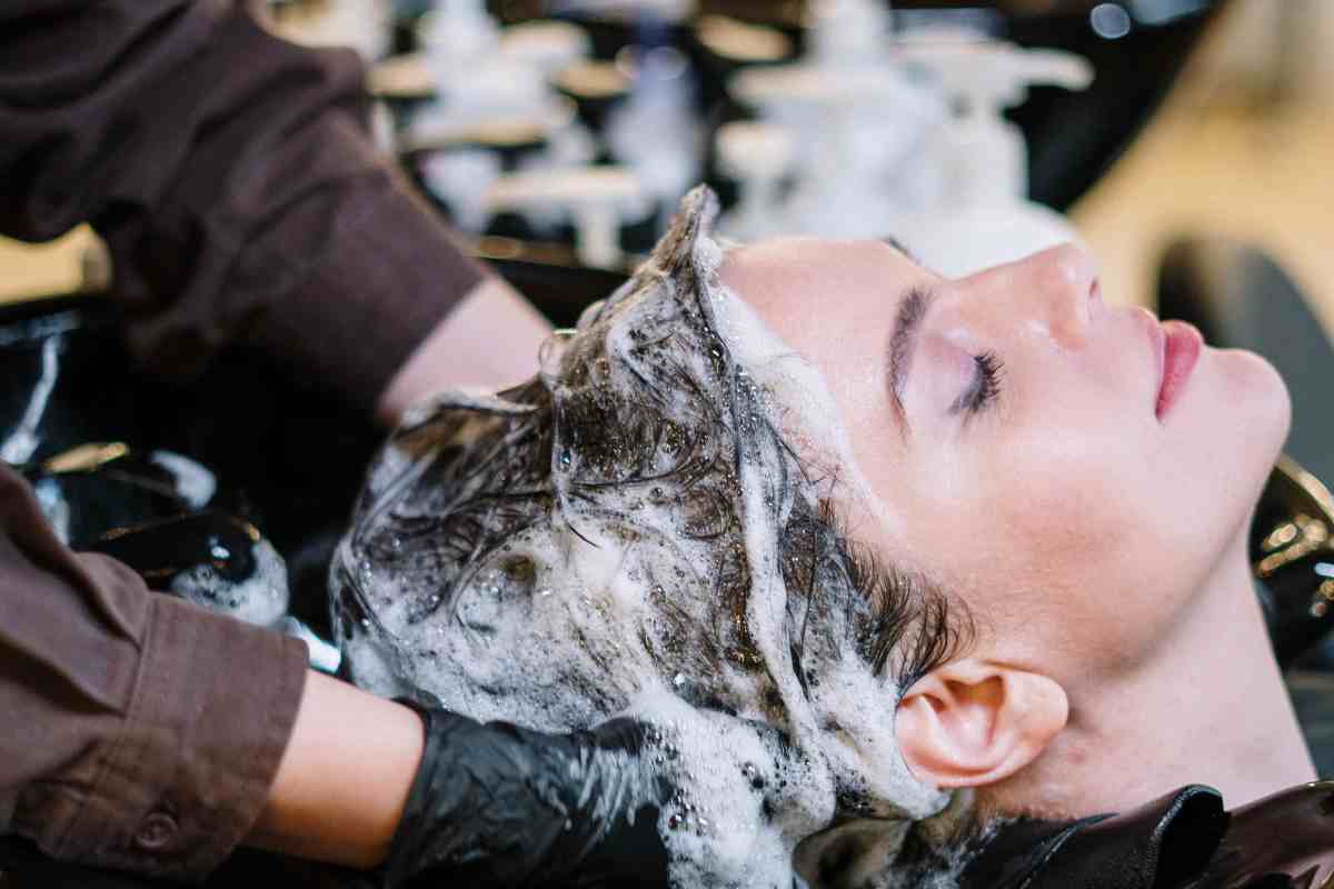 Malattia che preoccupa i parrucchieri: di cosa si tratta